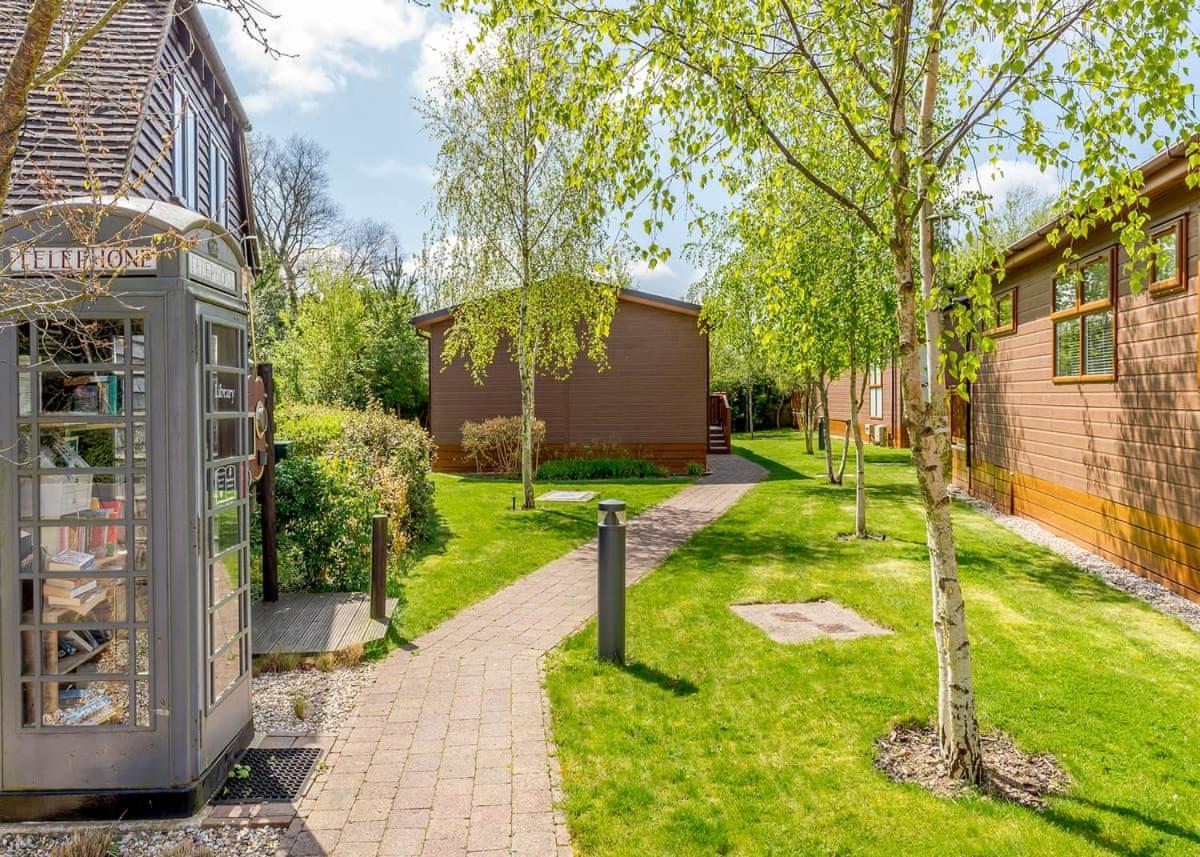 Canterbury Reach Lodge Retreat Petham Esterno foto